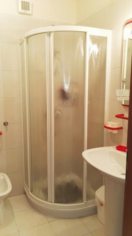 Apartment Finn โรวีน ภายนอก รูปภาพ